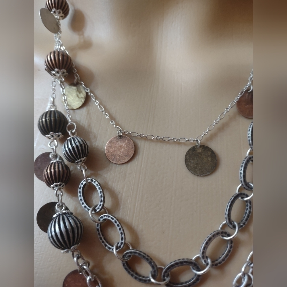 Women's fashion layered necklace - Picture 4 of 5